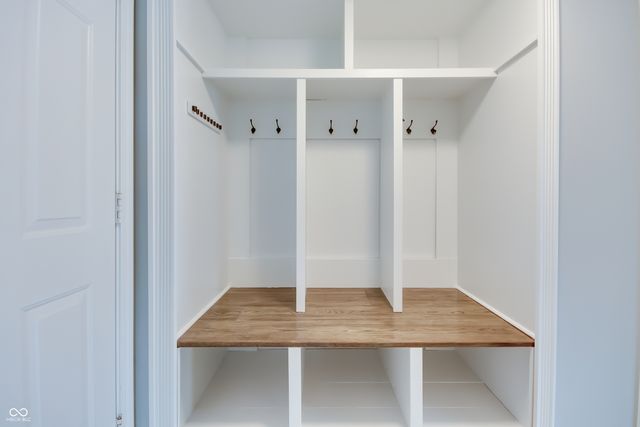 6129 Albury Drive, Indianapolis, IN 46236