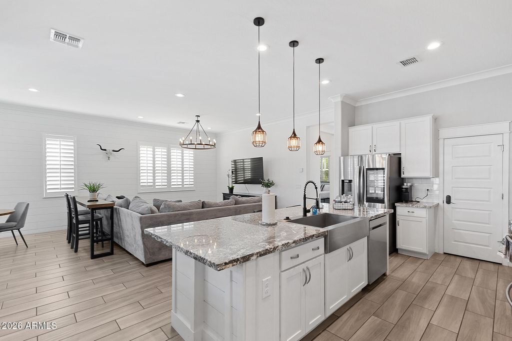 Image 4 of property listing at 15719 W MELVIN Street, Goodyear, AZ 85338