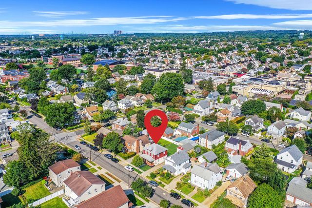 236 Jackson Avenue, Mineola, NY 11501