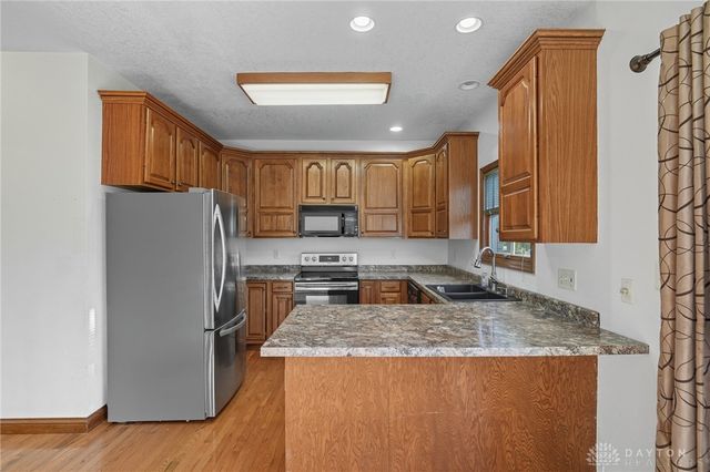 306 Pauly Drive, Englewood, OH 45315