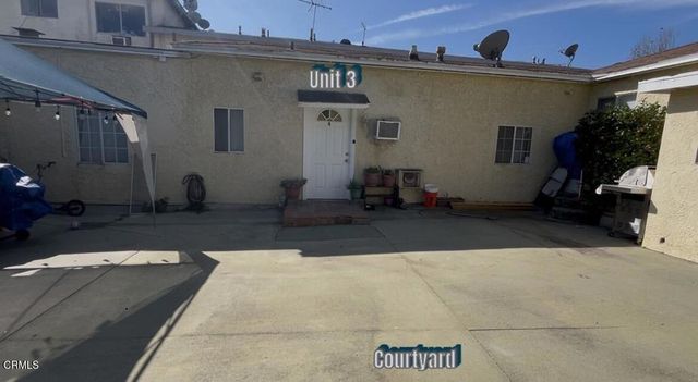 1104 N Lake Avenue, Pasadena, CA 91104