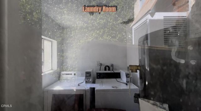 1104 N Lake Avenue, Pasadena, CA 91104