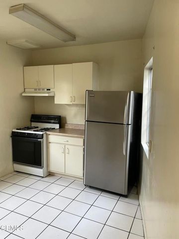 1104 N Lake Avenue, Pasadena, CA 91104