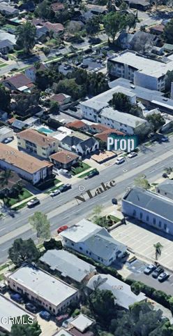 1104 N Lake Avenue, Pasadena, CA 91104