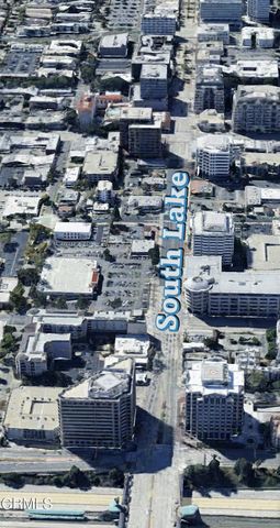 1104 N Lake Avenue, Pasadena, CA 91104