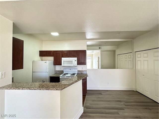 5142 South JONES Boulevard 102, Las Vegas, NV 89118