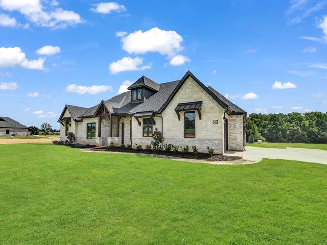 313 Wrangler Court, Weatherford, TX 76088