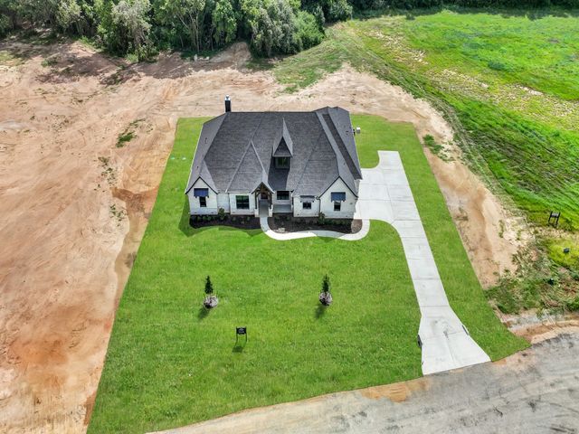 313 Wrangler Court, Weatherford, TX 76088