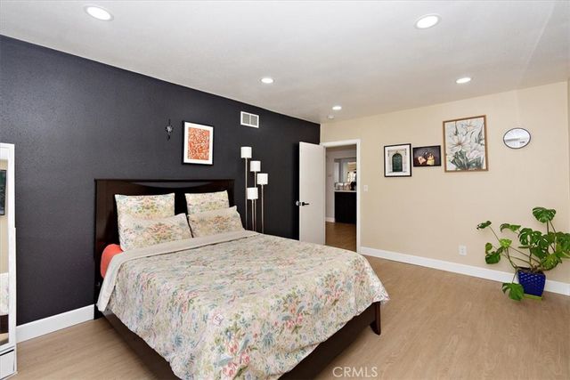 2105 Oxford Avenue, Claremont, CA 91711