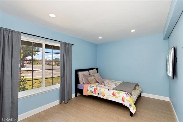 2105 Oxford Avenue, Claremont, CA 91711