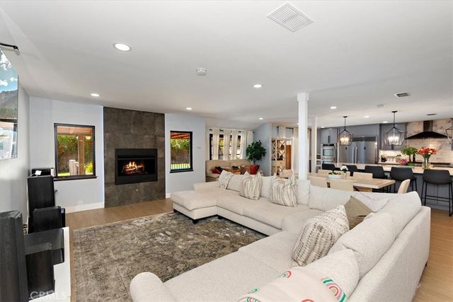 2105 Oxford Avenue, Claremont, CA 91711