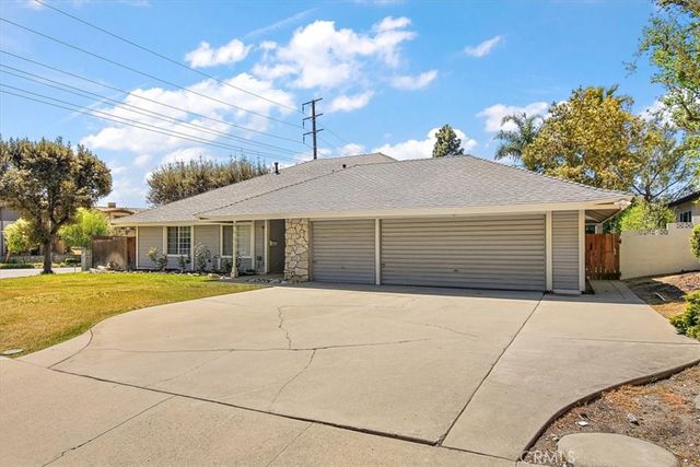 2105 Oxford Avenue, Claremont, CA 91711