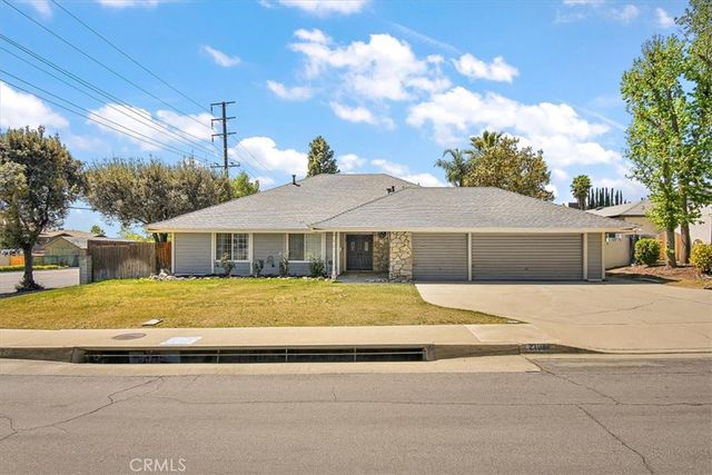 2105 Oxford Avenue, Claremont, CA 91711