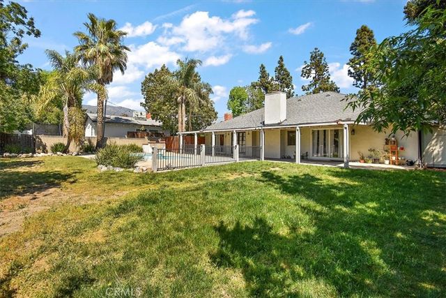 2105 Oxford Avenue, Claremont, CA 91711
