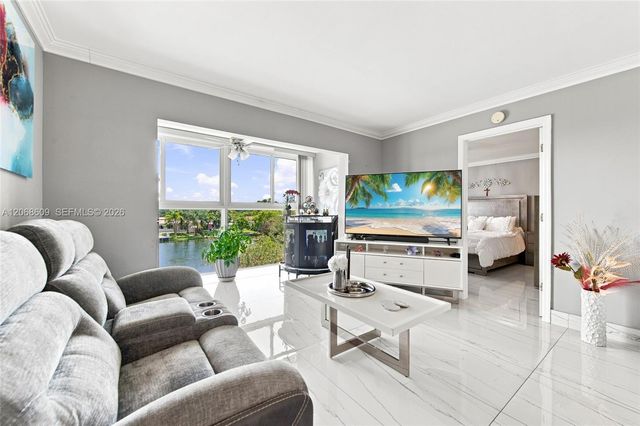 2741 N Pine Island Road 302, Sunrise, FL 33322