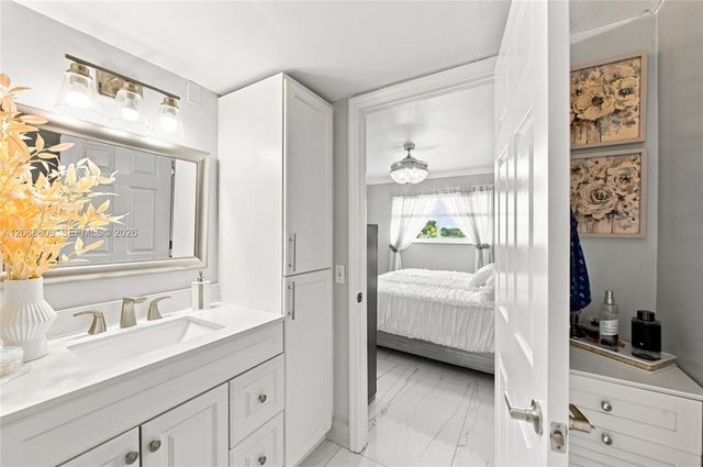 2741 N Pine Island Road 302, Sunrise, FL 33322