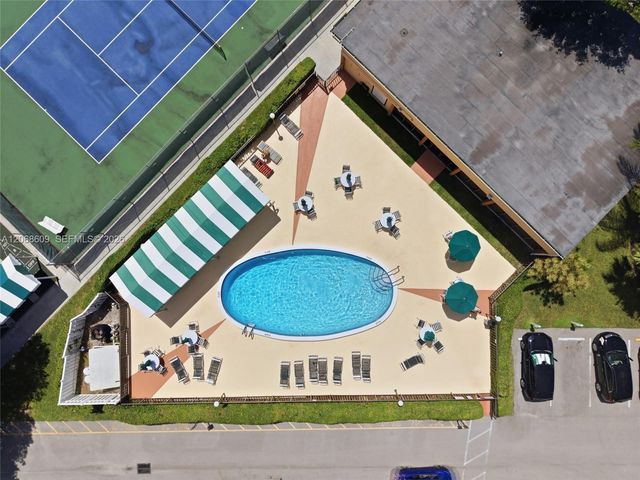 2741 N Pine Island Road 302, Sunrise, FL 33322