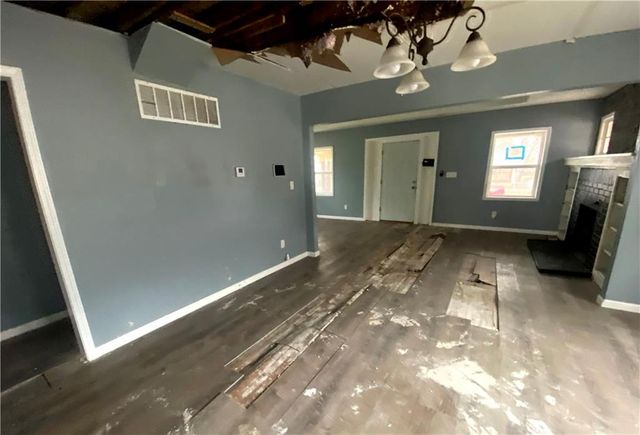 6139 S Benton Avenue, Kansas City, MO 64130