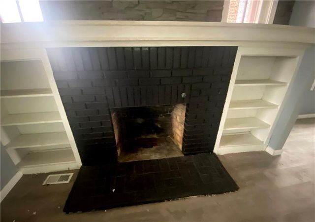 6139 S Benton Avenue, Kansas City, MO 64130