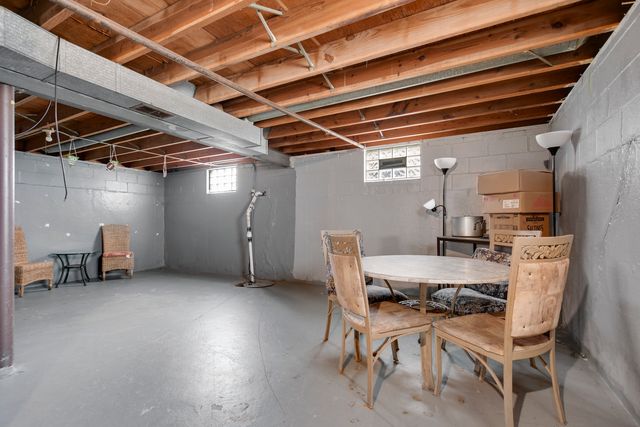 1236 Barbara Lane, Chicago Heights, IL 60411