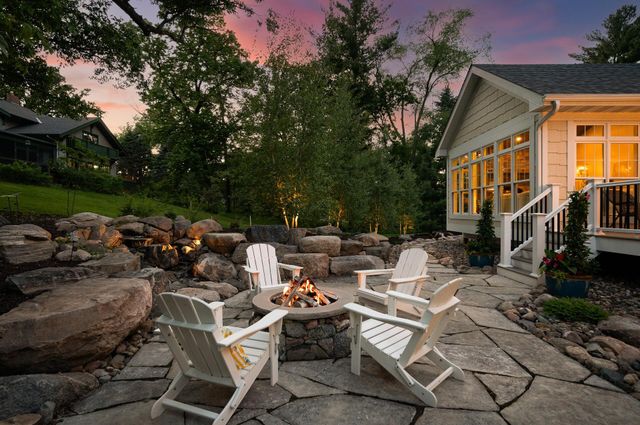 94 Neptune Street, Mahtomedi, MN 55115