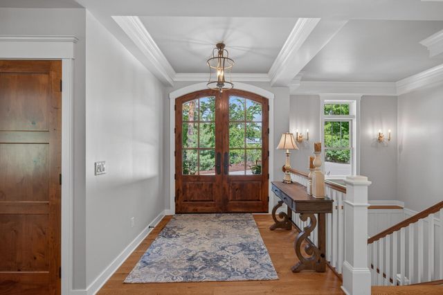 94 Neptune Street, Mahtomedi, MN 55115