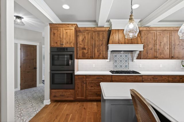 94 Neptune Street, Mahtomedi, MN 55115