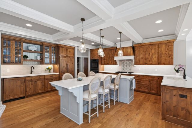 94 Neptune Street, Mahtomedi, MN 55115