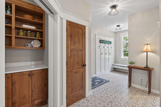94 Neptune Street, Mahtomedi, MN 55115