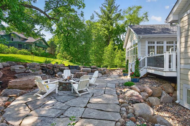 94 Neptune Street, Mahtomedi, MN 55115
