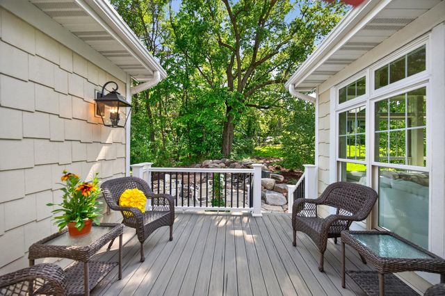94 Neptune Street, Mahtomedi, MN 55115