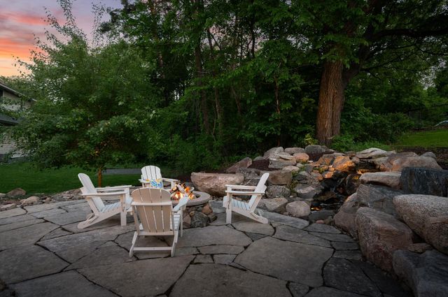 94 Neptune Street, Mahtomedi, MN 55115