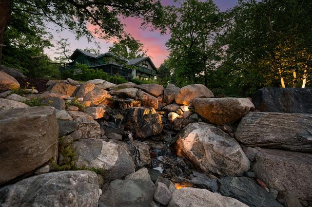 94 Neptune Street, Mahtomedi, MN 55115