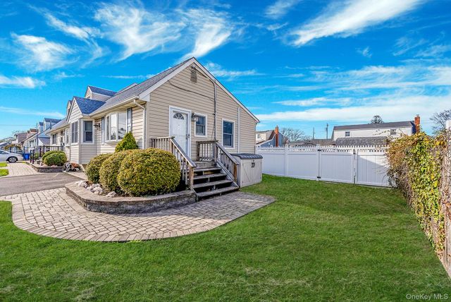 260 28th Street, Copiague, NY 11726