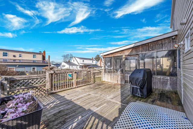 260 28th Street, Copiague, NY 11726
