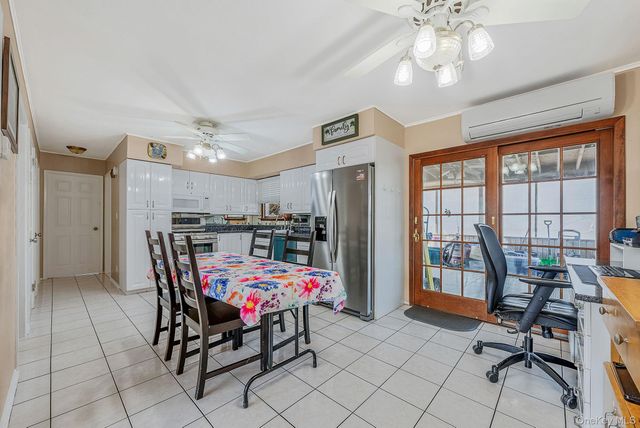 260 28th Street, Copiague, NY 11726