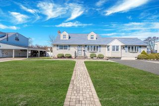 260 28th Street, Copiague, NY 11726