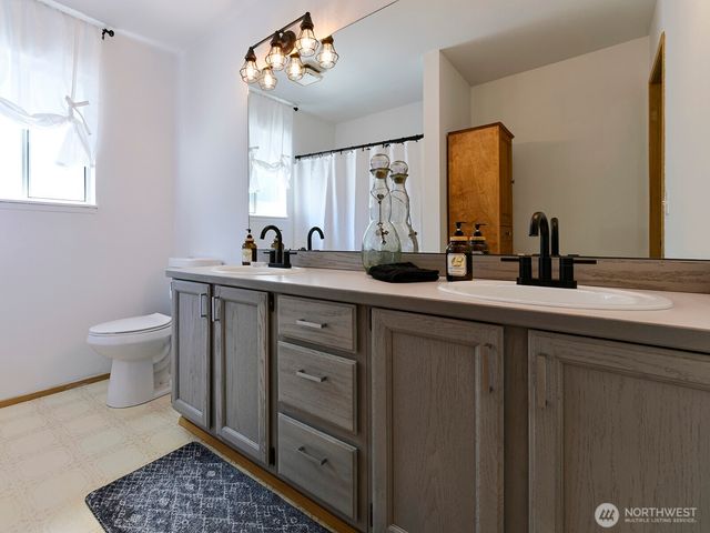 20911 111th Street Ct E, Bonney Lake, WA 98391