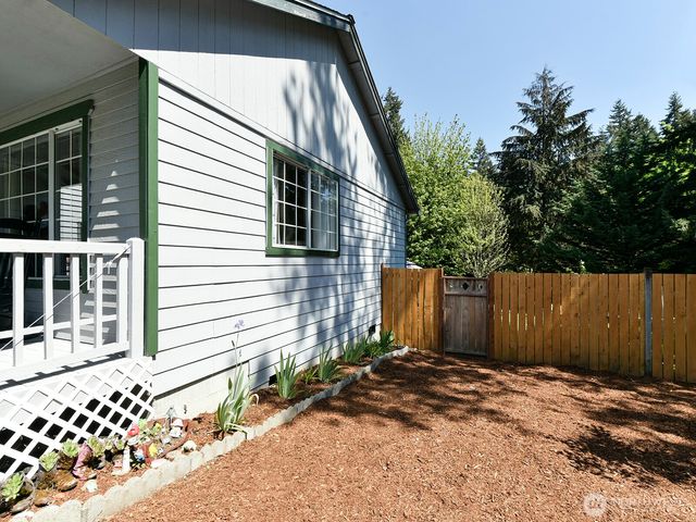 20911 111th Street Ct E, Bonney Lake, WA 98391