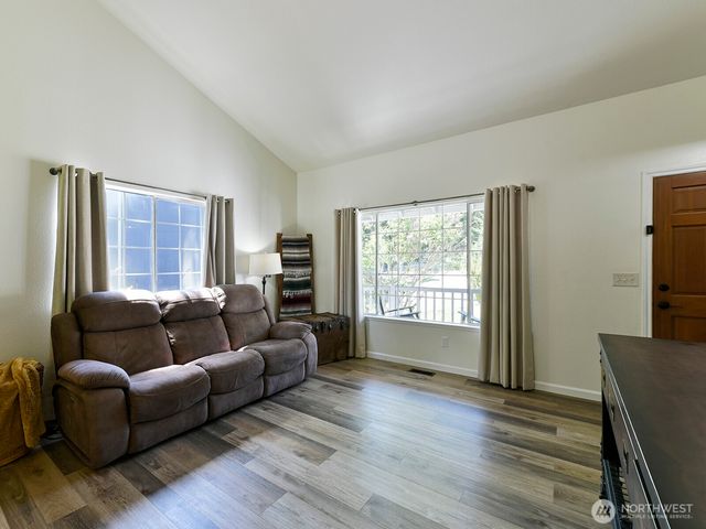 20911 111th Street Ct E, Bonney Lake, WA 98391