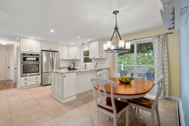 49 Elmwood St, Auburn, MA 01501