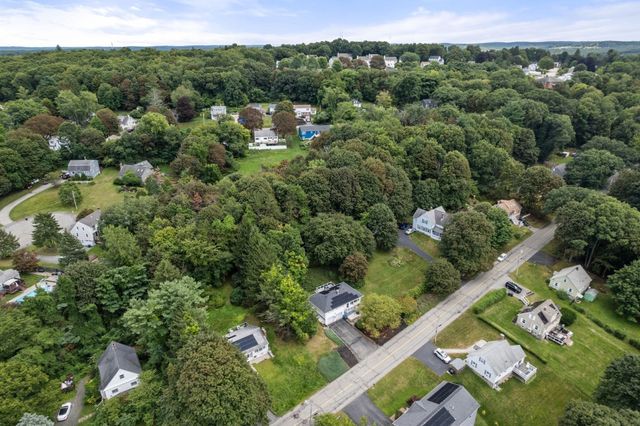 49 Elmwood St, Auburn, MA 01501