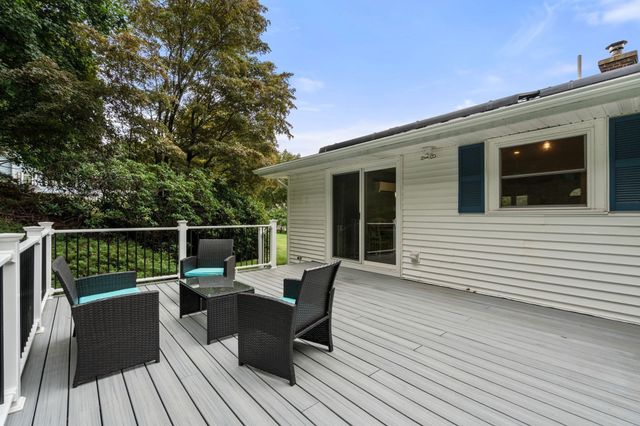 49 Elmwood St, Auburn, MA 01501