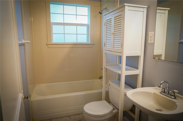 805 East 27th Street, Bryan, TX 77803