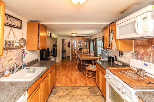 95 Riley Road, New Windsor, NY 12553