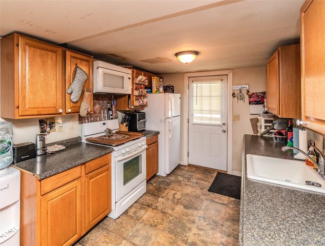 95 Riley Road, New Windsor, NY 12553