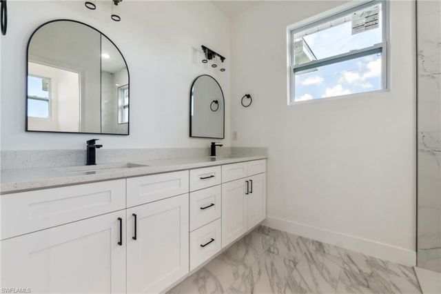 8 Cleat CT, Placida, FL 33946