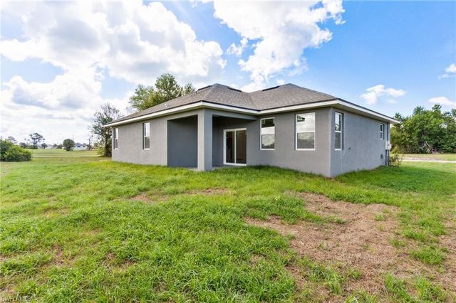 8 Cleat CT, Placida, FL 33946