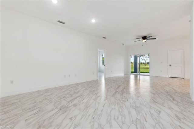 8 Cleat CT, Placida, FL 33946