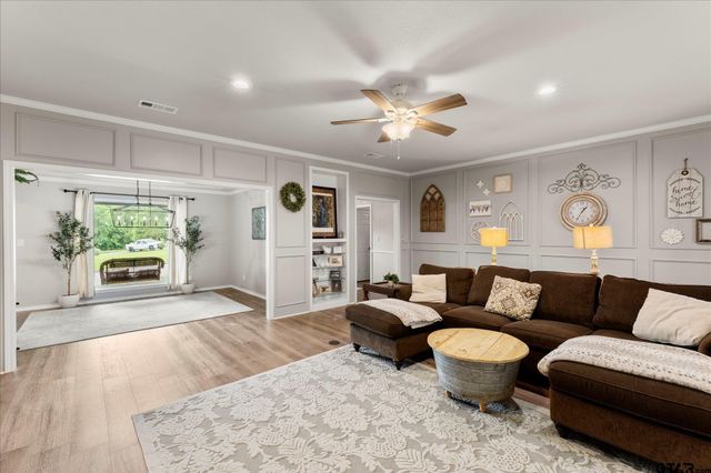 3006 Masters Drive, Mount Pleasant, TX 75455